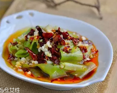 萵筍生吃好還是熟吃好？煮熟后維生素含量大大降低