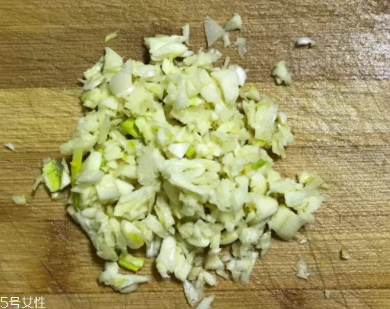 餃子餡用豬的哪塊肉好？前腿肉是餃子餡首選