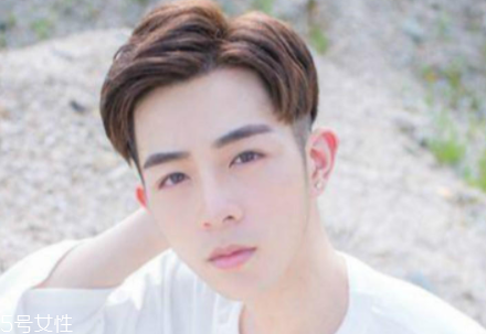 男士怎么樣設(shè)計(jì)發(fā)型好看？4款帥氣穩(wěn)重發(fā)型
