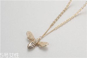 施華洛世奇小蜜蜂項(xiàng)鏈多少錢？