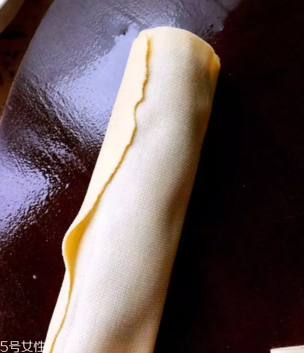 豆腐皮能油炸嗎？火候太猛容易炸糊