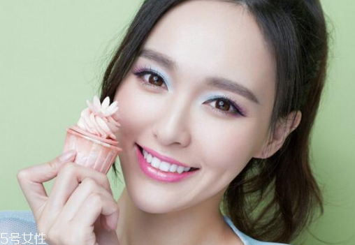 美瞳日拋可以戴兩天嗎 長時(shí)間的戴美瞳眼睛會缺氧