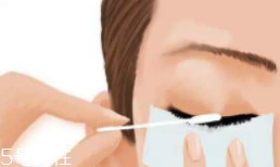 卸眼妝眼睛刺痛怎么辦？5款溫和不刺激的眼部卸妝推薦