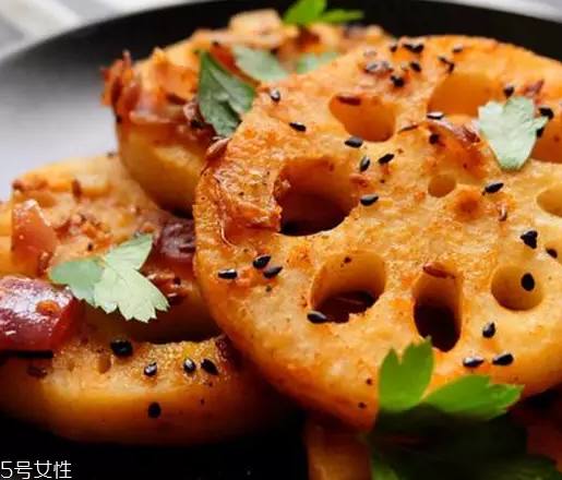 毛孔大黑頭多怎么辦？4款產(chǎn)品讓你無(wú)懼毛孔問(wèn)題