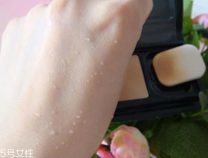 迪奧凝脂恒久粉餅好用嗎？輕薄持久適合春夏