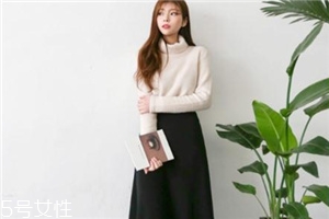 黑色長裙搭配什么上衣？自帶顯瘦效果