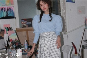波點(diǎn)裙搭配什么上衣？復(fù)古混搭風(fēng)女王