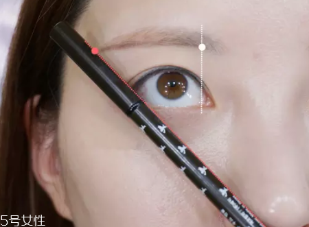 眉毛短怎么變長？畫眉大法拯救短眉星人