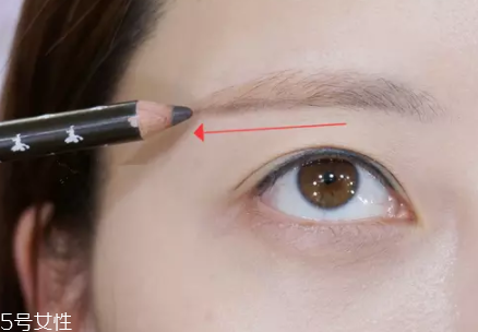 眉毛短怎么變長？畫眉大法拯救短眉星人