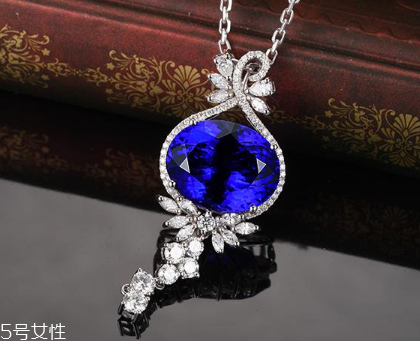 坦桑石和藍寶石有什么區(qū)別？寶石大對比