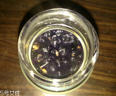 黑枸杞還還是紅枸杞好？各有千秋