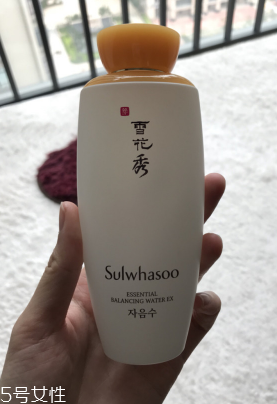 雪花秀平衡水和潤顏水哪個好？潤顏水是鎮(zhèn)店之寶