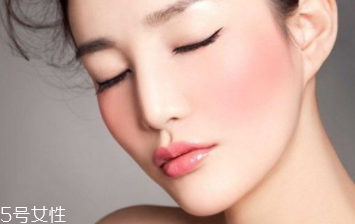 紅血絲用哪種護(hù)膚品？6款大牌全面對(duì)抗紅血絲