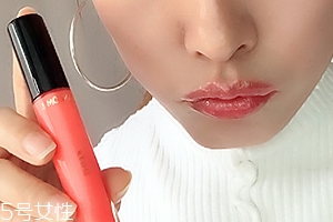 蘭蔻唇釉哪個(gè)顏色好看？菁純唇釉141素顏清純色