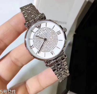 armani阿瑪尼滿天星手表防水嗎？