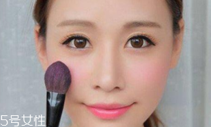 夏天化妝怎么樣不脫妝？8個小技巧讓你做清爽女神