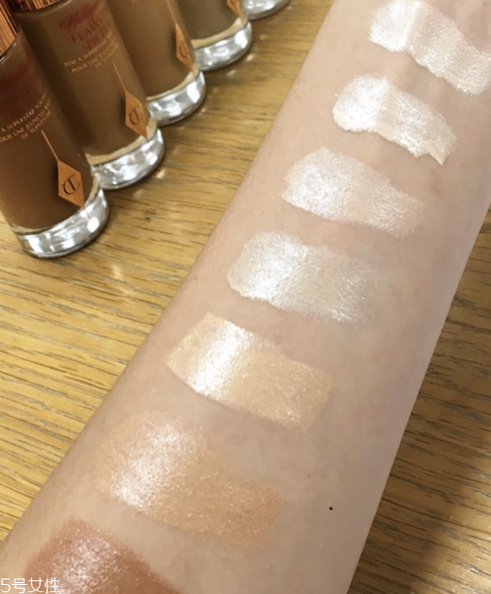 ct新品妝前高光濾鏡液怎么樣？charlotte tilbury粉底好用嗎？