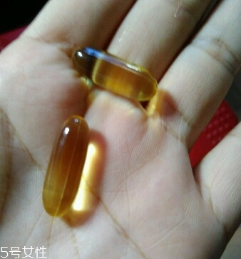 gnc魚(yú)油一天吃幾粒？gnc魚(yú)油飯前還是飯后吃