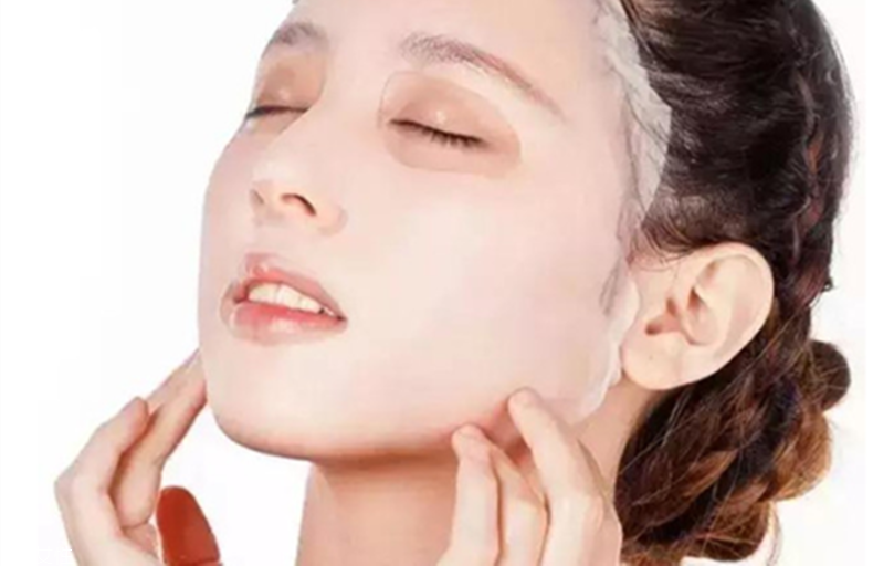 護膚水用了臉上刺痛怎么回事？這3點是關(guān)鍵