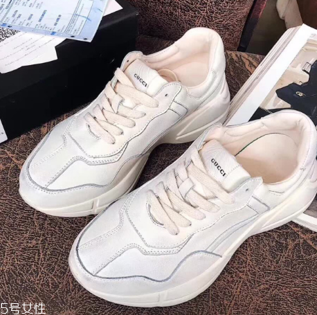 gucci老爹鞋有女款嗎？明星們?nèi)耸忠浑p