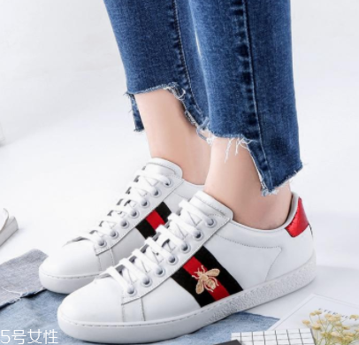 女式春夏運(yùn)動(dòng)鞋怎么挑？三種款式好搭又顯高