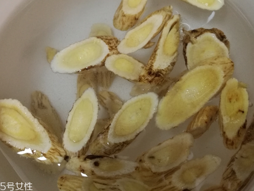 黃芪是什么味道？有點(diǎn)大豆味