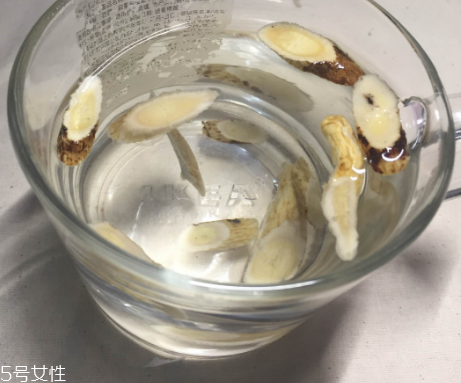 黃芪是甘草嗎？不是一種東西