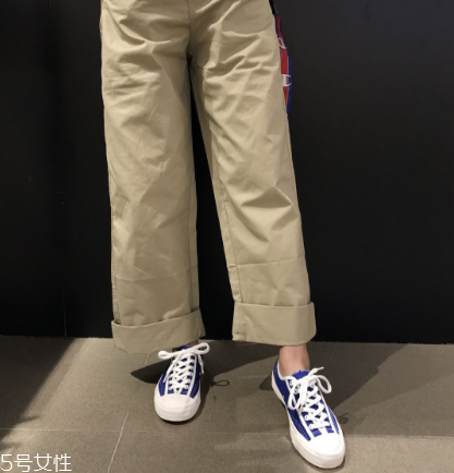 帆布鞋和板鞋有什么區(qū)別？帆布鞋板鞋大對(duì)比
