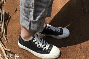 帆布鞋和板鞋有什么區(qū)別？帆布鞋板鞋大對比