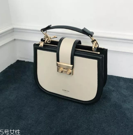 saddler seoul是什么牌子？終于不用撞包了