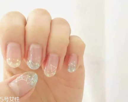 可撕指甲油哪個牌子好？女神都愛的六款健康指甲油