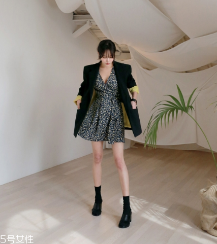 西裝配什么裙子好看？讓你美到挪不開眼