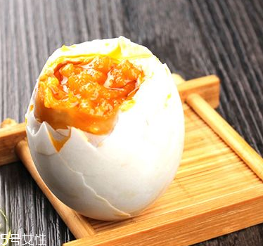咸鴨蛋是腌制食品嗎？做法是腌制