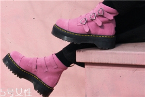 lazy oaf與dr.martens聯(lián)名厚底馬丁靴多少錢(qián)_在哪買(mǎi)？