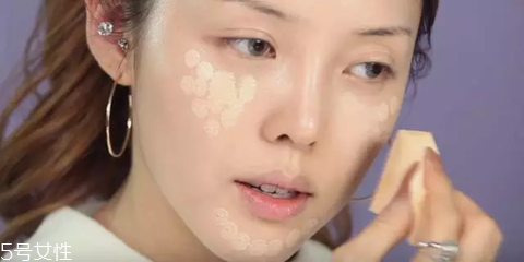 怎么控油簡(jiǎn)單有效？四個(gè)方法和油膩脫妝分手