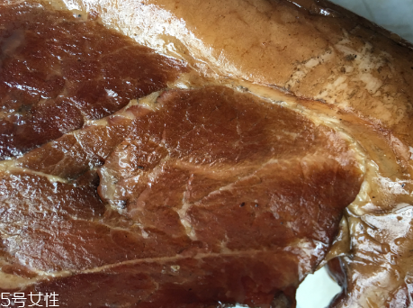 煙熏臘肉會(huì)致癌嗎？別大量吃就行