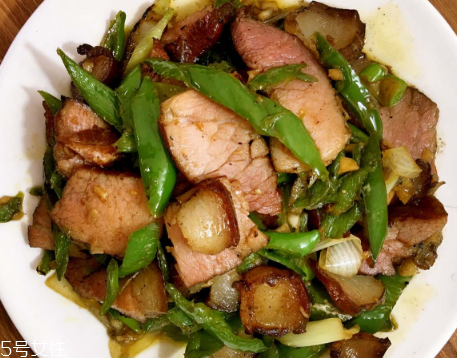 煙熏臘肉會(huì)致癌嗎？別大量吃就行