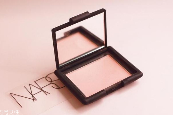 nars sex appeal腮紅干嗎？略飛粉不過可以接受