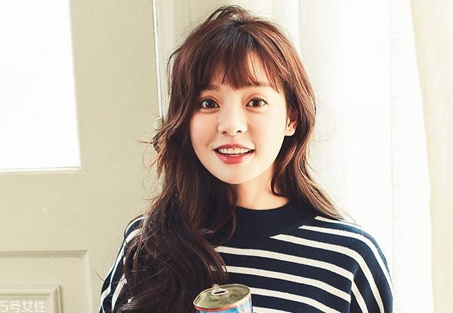 圓臉方臉適合什么扎發(fā)？2018流行少女扎發(fā)