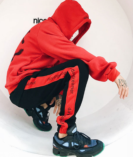 運(yùn)動褲有油漬怎么洗掉？頑固油漬去無蹤