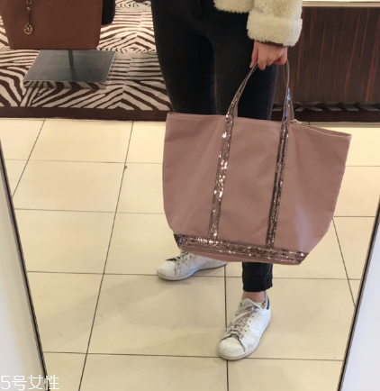 vanessa bruno是什么牌子？小眾愛(ài)好者的天堂