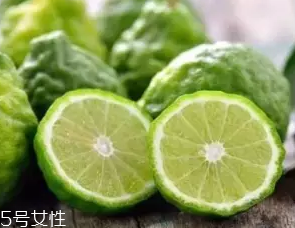 柑橘調(diào)香水好聞嗎？吃了這個(gè)大橘子