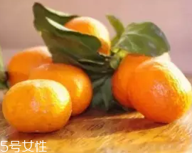 柑橘調(diào)香水好聞嗎？吃了這個(gè)大橘子