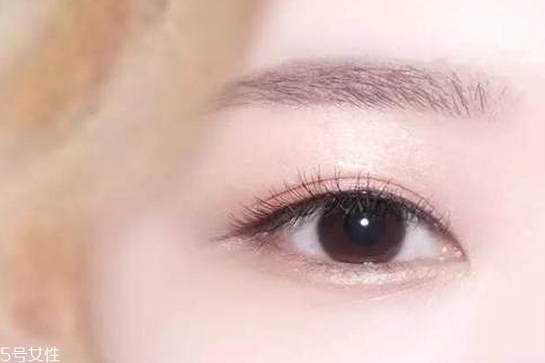 第一次用眼霜用什么好？眼部衰老從此不復存在