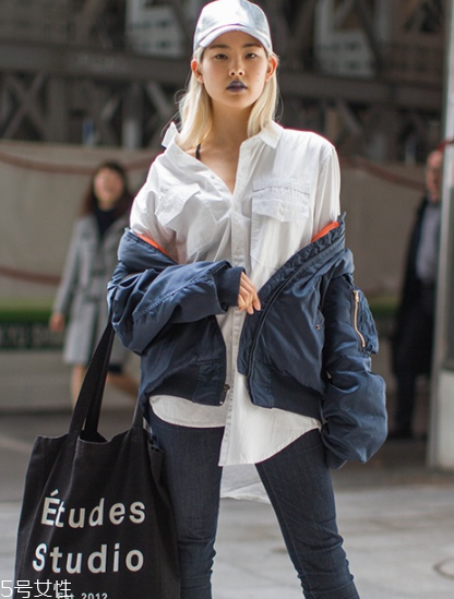 棒球帽怎么搭配衣服？素顏也能hold住
