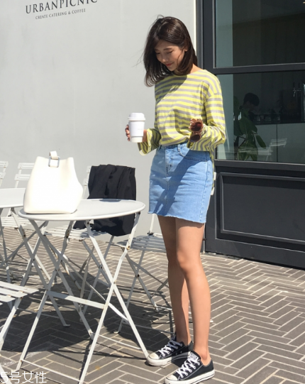 長袖t恤怎么搭配？屬于你的最佳出門穿搭