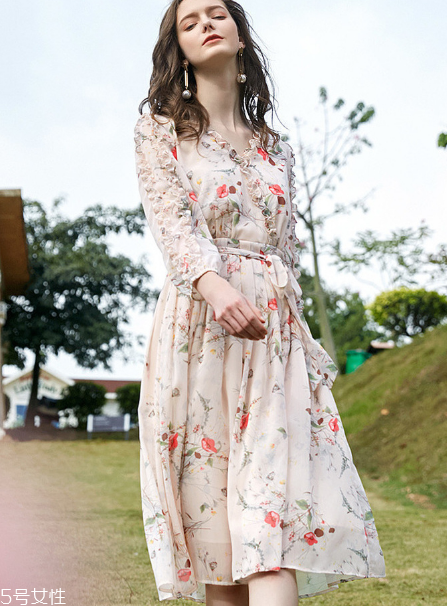 梨形身材穿什么衣服好看？這三款幫你找到自信