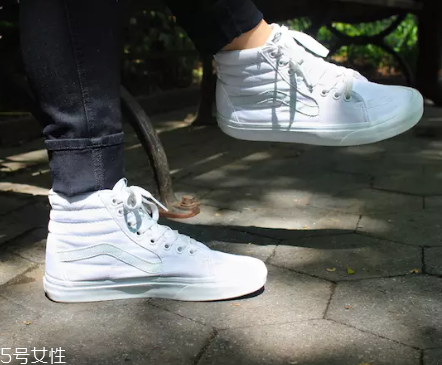 小白鞋洗了變黃怎么辦？小白鞋越洗越黃補救方法