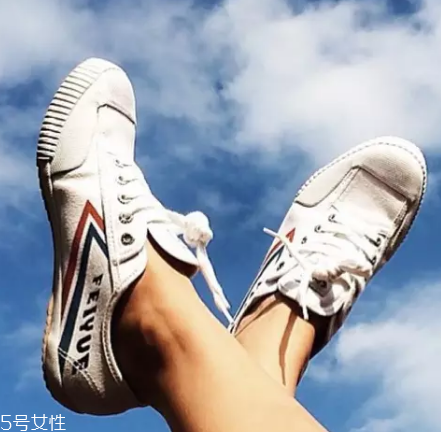 小白鞋淋雨怎么處理？小白鞋淋雨后保養(yǎng)方法