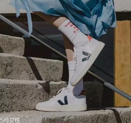 小白鞋清潔劑怎么打開？小白鞋清潔劑打開方法
